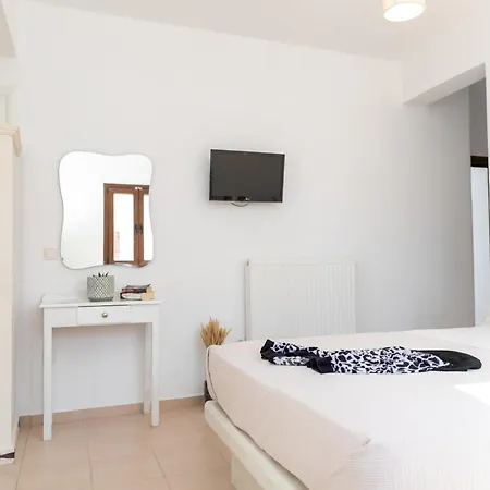 Depis Place And Apartamento Naxos City