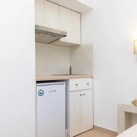 Depis Place And Apartamento Naxos City