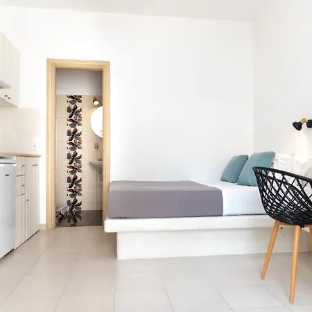 Depis Place And Apartamento Naxos City